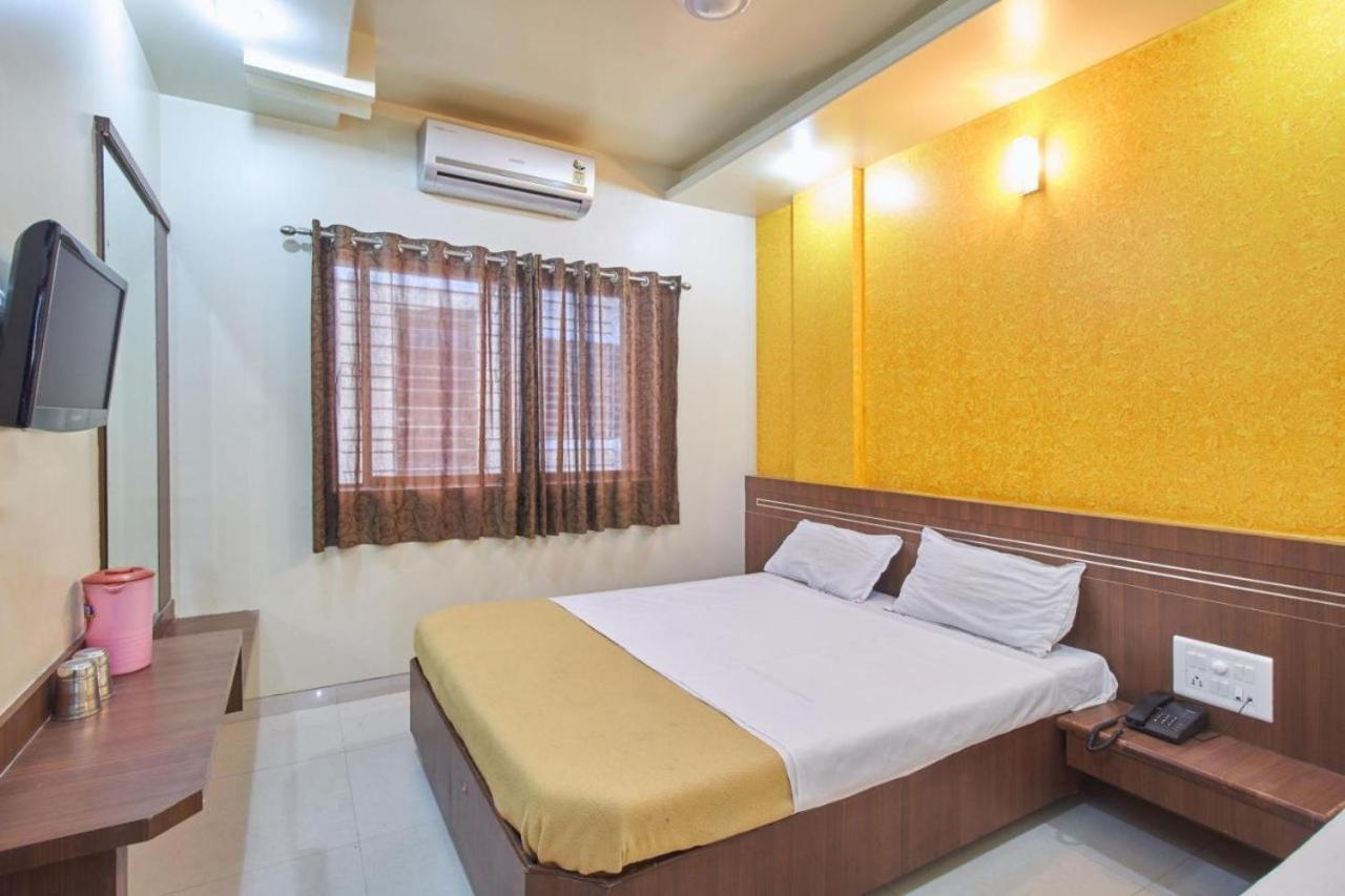 Hotel Jain Residency Shirdi Eksteriør billede